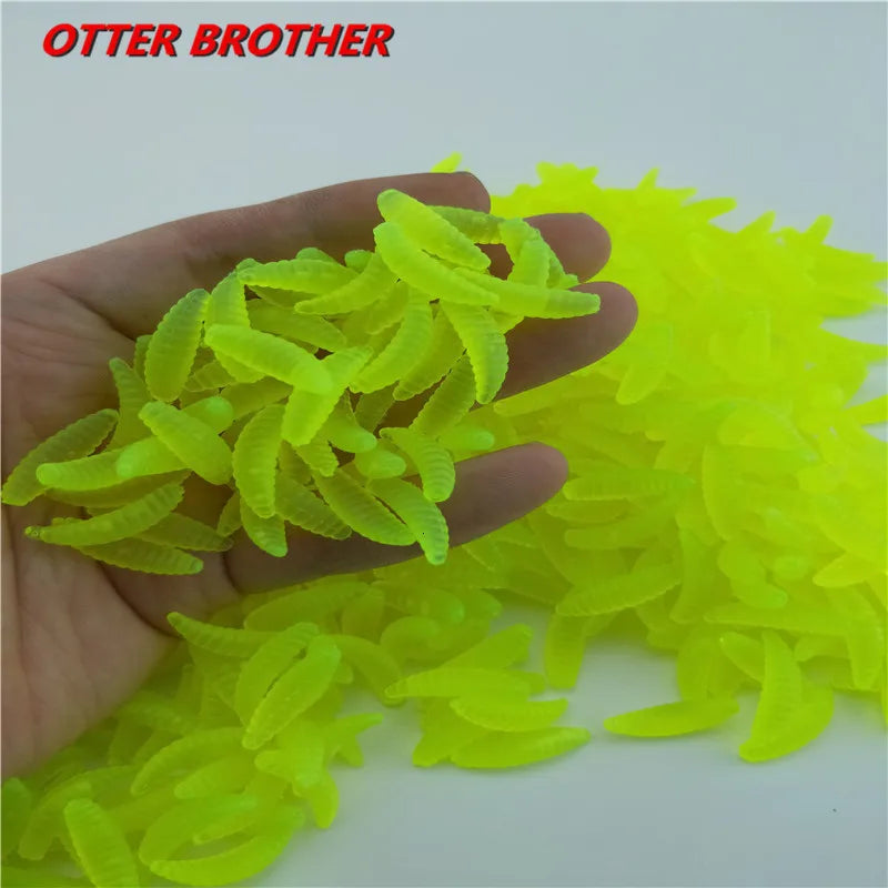 20pcs/lot Silicone Bait Maggot Grub Soft Fishing Lure 2cm 0.3g Artificial Bread Smell Worms Gear For Winter Glow Accessories