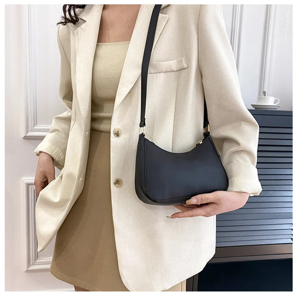 A Fashionable WOMEN'S Bag Underarm Bag for Sale