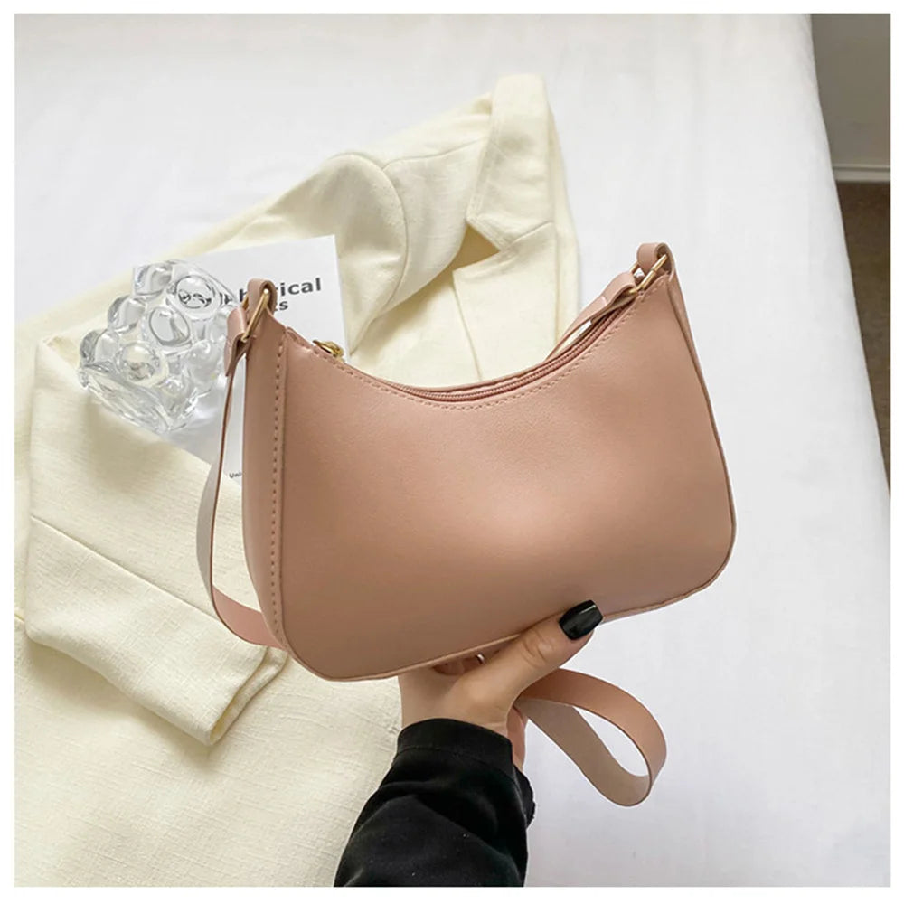 A Fashionable WOMEN'S Bag Underarm Bag for Sale A Fashionable WOMEN'S Bag Underarm Bag for Sale