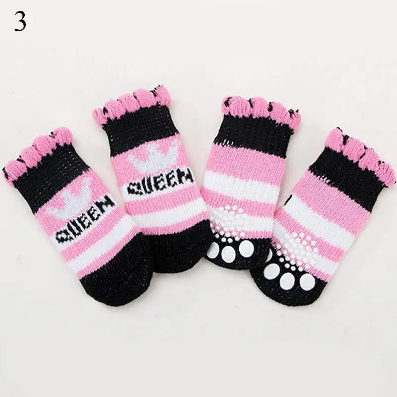 Christmas Cute Dog Knitted Socks for Small Dogs Cat Shoes Chihuahua Boots for Winter Warm Indoor Wear Slip On Paw Protector