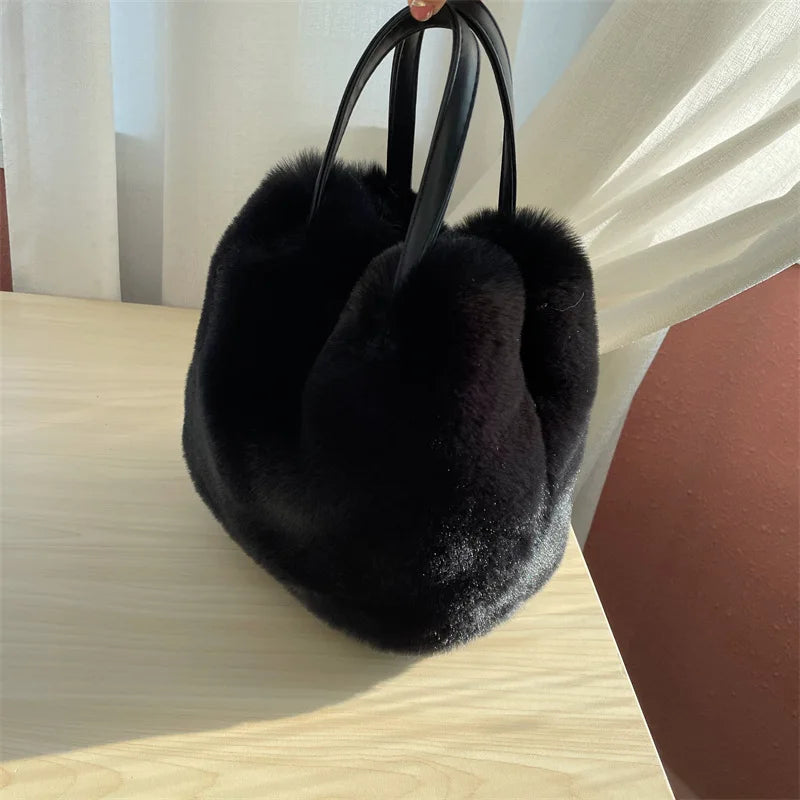 2023 NEW Womens Bag Trend Crossbody Bags Luxury Designer Plush Faux Fur Shopper Female Handbag Furry Shoulder Tote Cute Purses