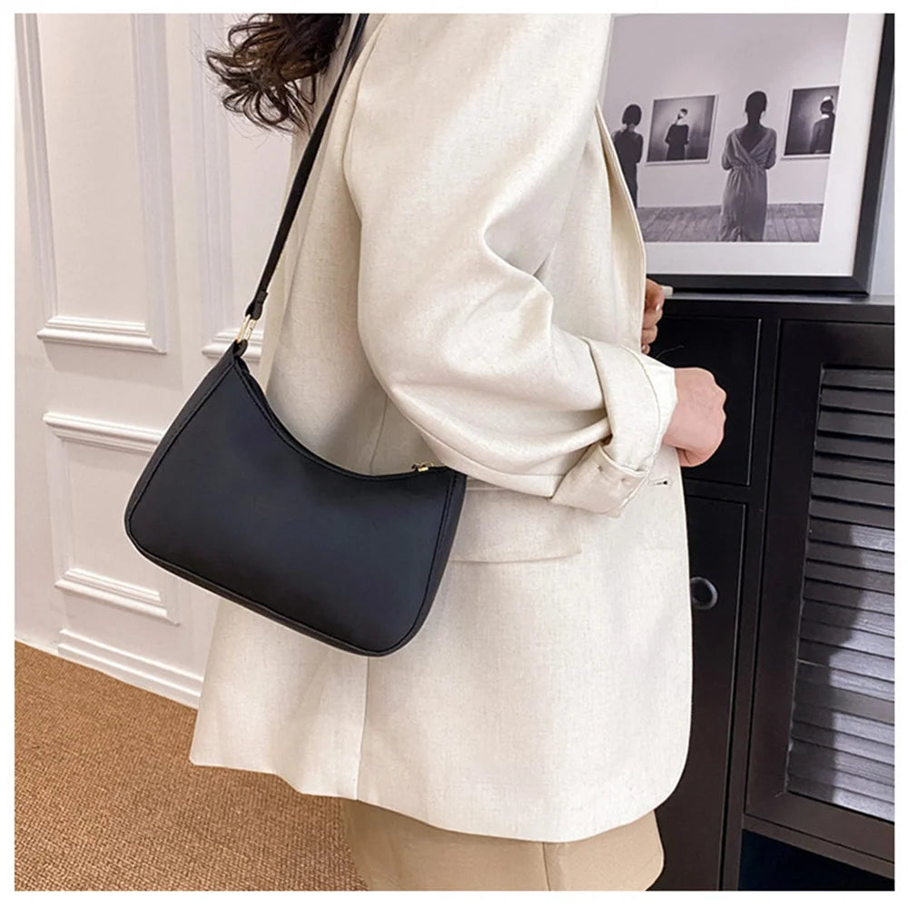 A Fashionable WOMEN'S Bag Underarm Bag for Sale A Fashionable WOMEN'S Bag Underarm Bag for Sale