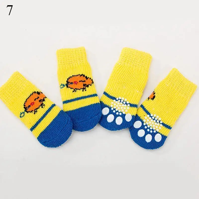 Christmas Cute Dog Knitted Socks for Small Dogs Cat Shoes Chihuahua Boots for Winter Warm Indoor Wear Slip On Paw Protector