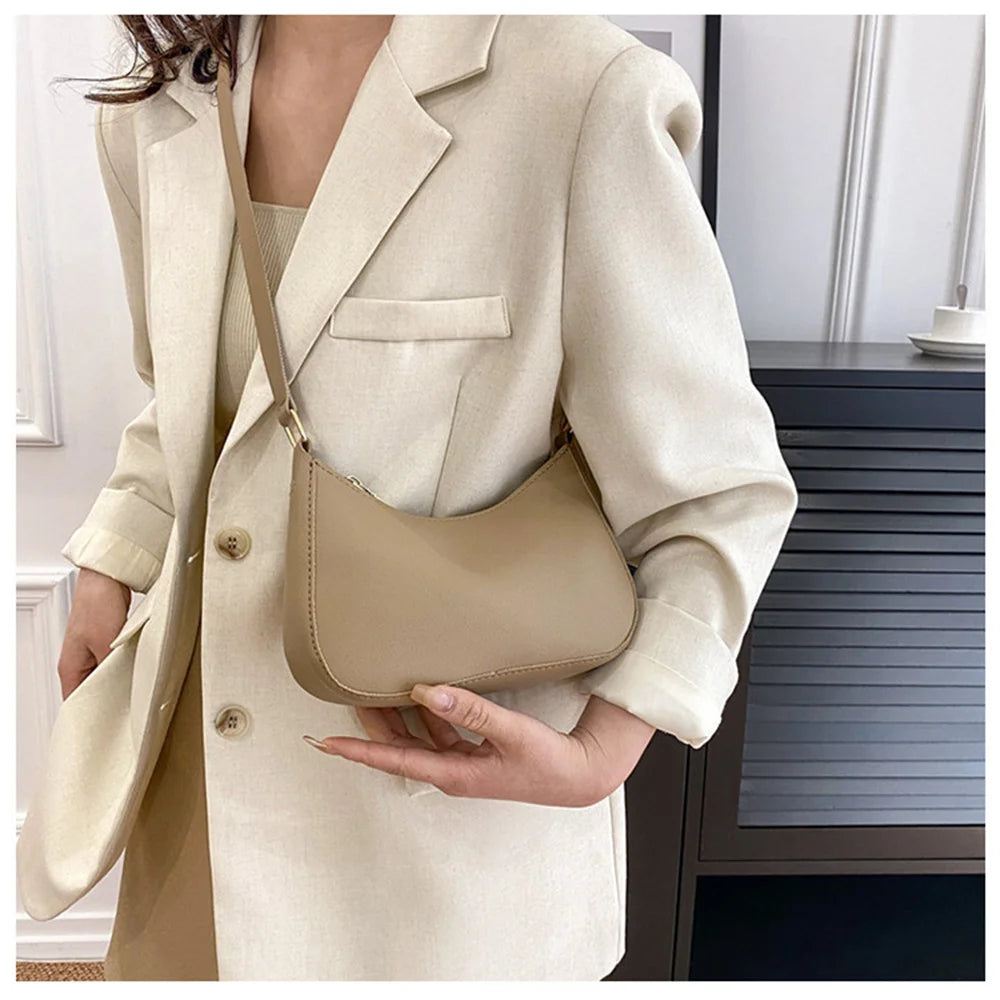 A Fashionable WOMEN'S Bag Underarm Bag for Sale A Fashionable WOMEN'S Bag Underarm Bag for Sale