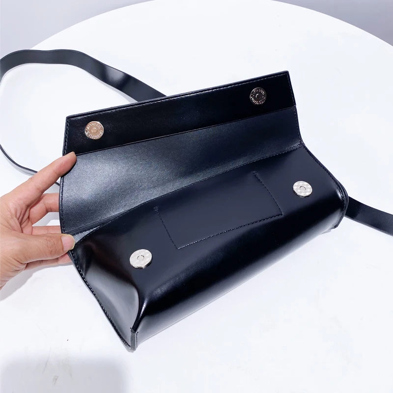 Black Messenger Bag For Women Luxury Designer Handbags Purses 2024 New In Fashion Asymmetrical Chain Decorate Shoulder Crossbody